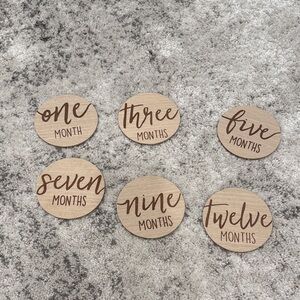 Wooden Baby Monthly Milestone Discs - Natural Brown